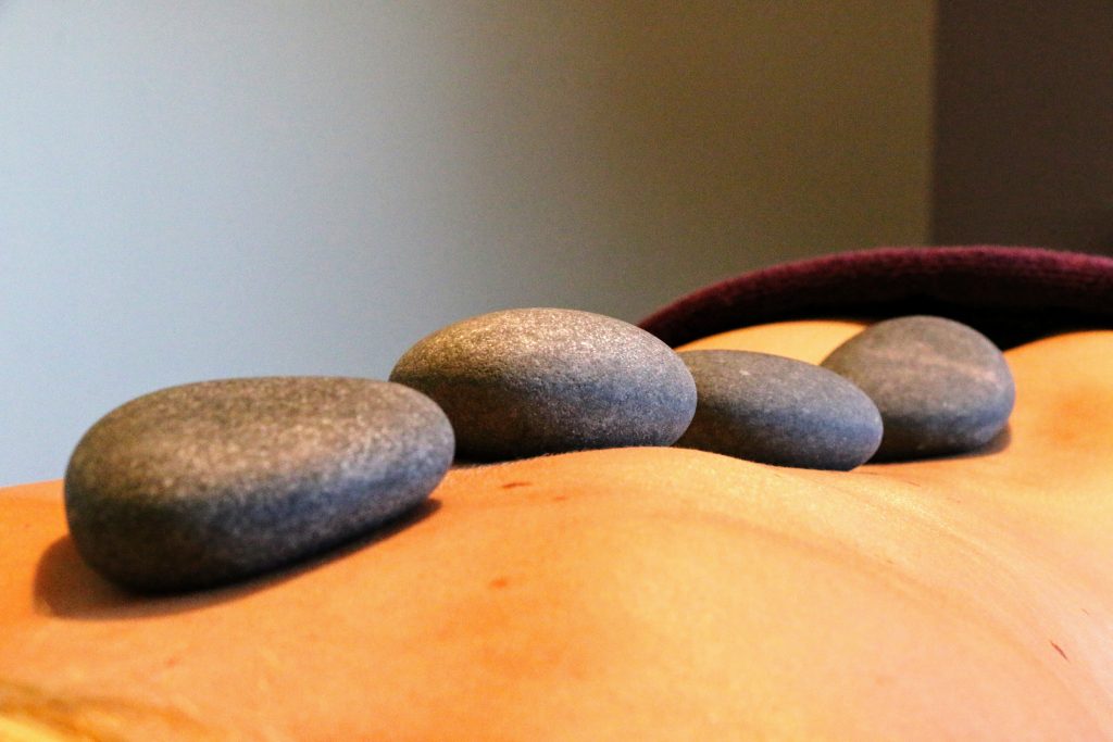 Actie hot stone massage